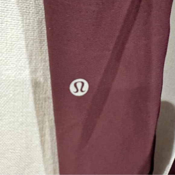 Lululemon Zoned In Tight Plum Shadow SZ 2 WAIST:10”/INSEAM:27”/RISE:9” - Picture 9 of 15